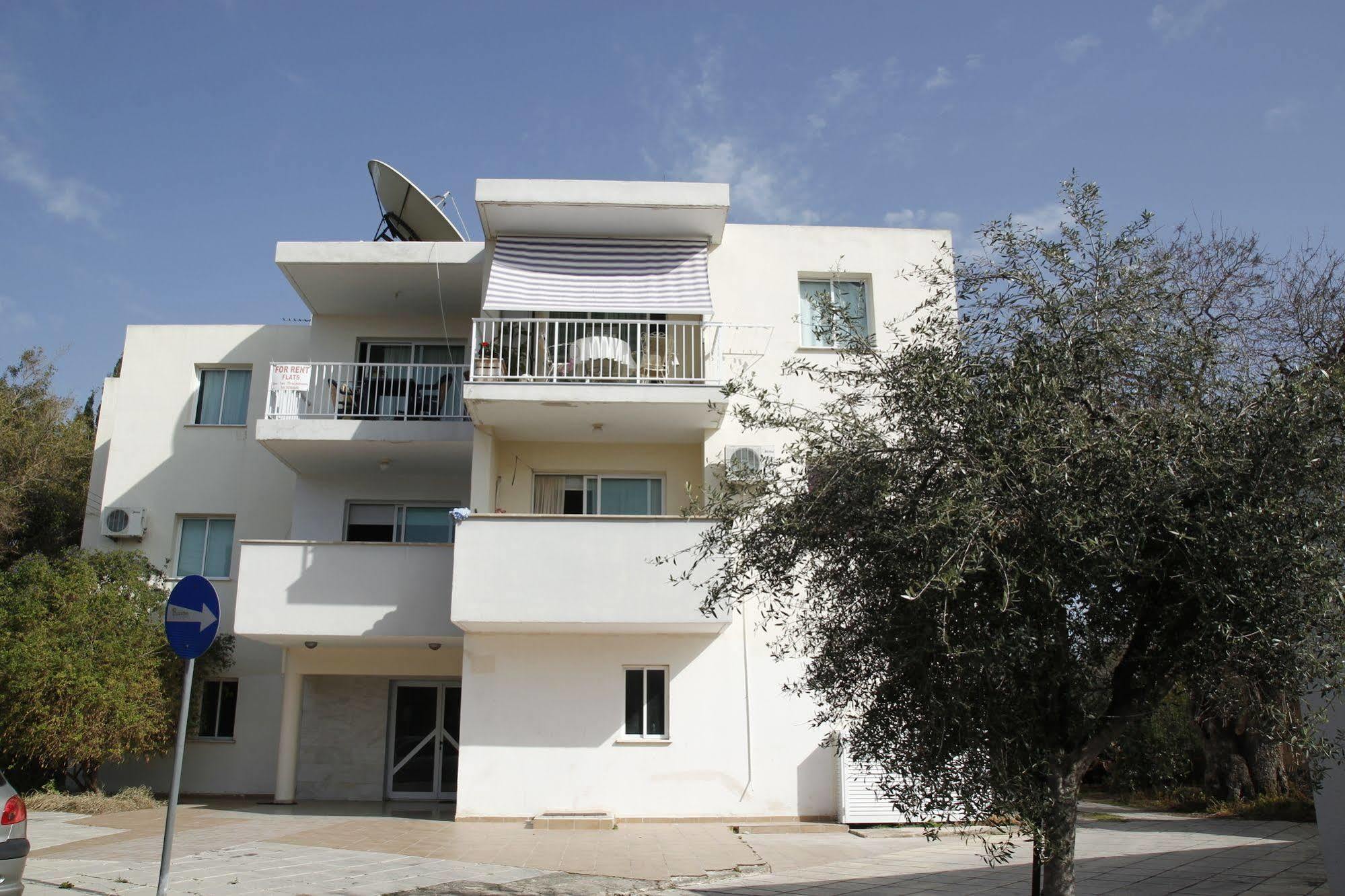 Faneromeni Court Lägenhet Paphos Exteriör bild