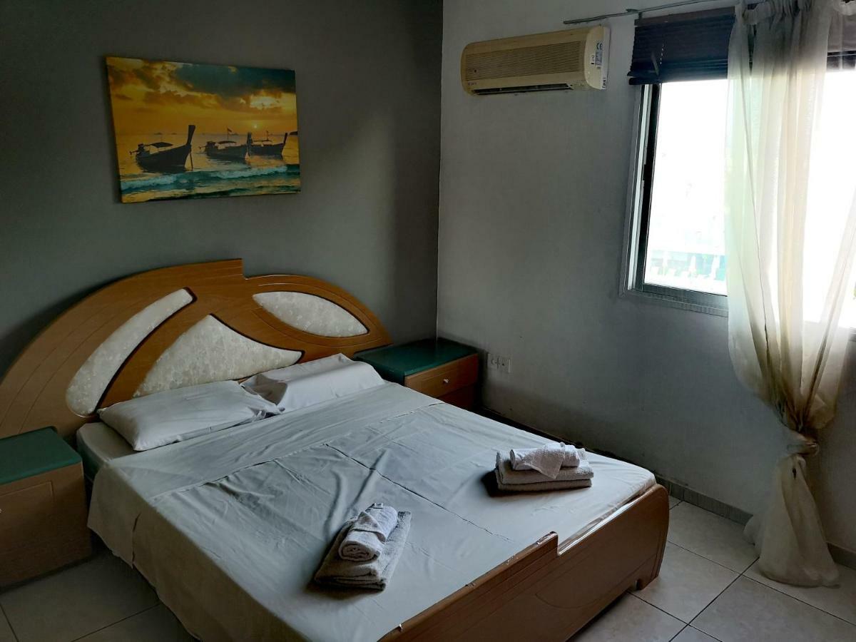 Faneromeni Court Lägenhet Paphos Exteriör bild