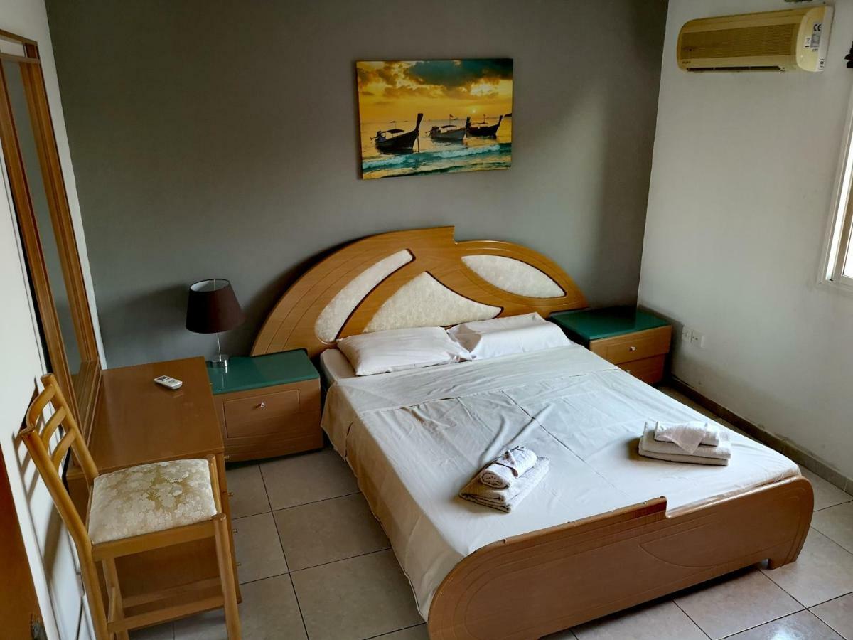 Faneromeni Court Lägenhet Paphos Exteriör bild
