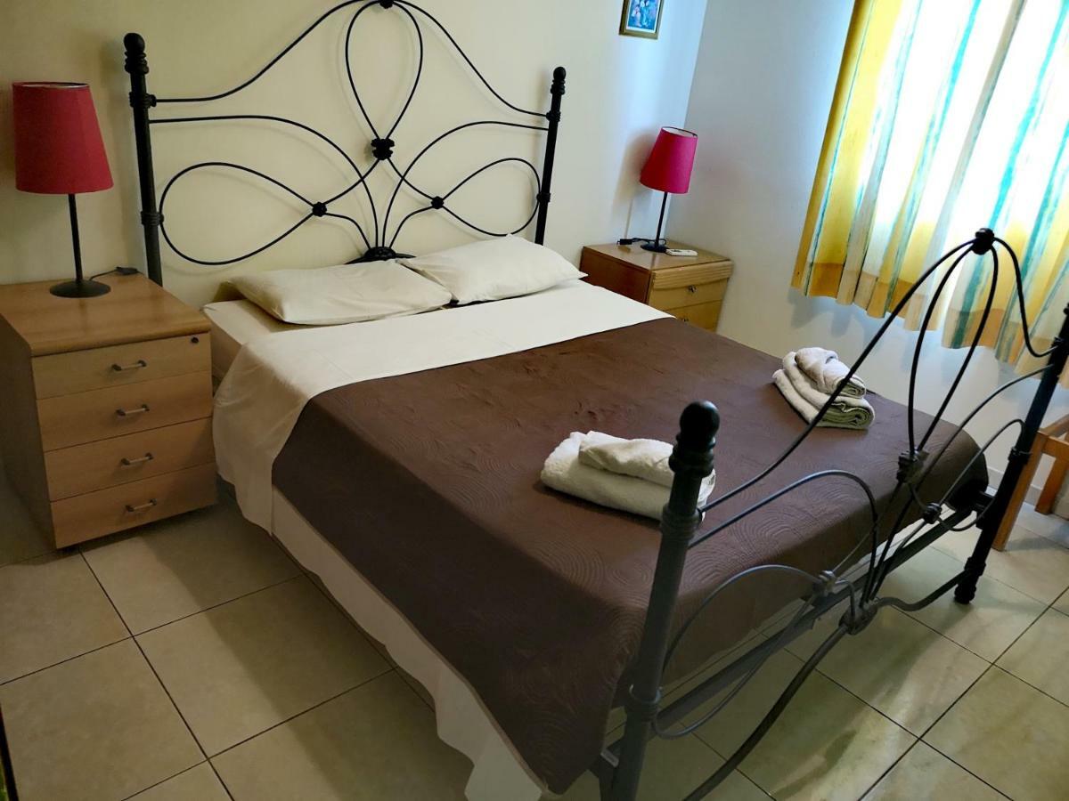 Faneromeni Court Lägenhet Paphos Exteriör bild